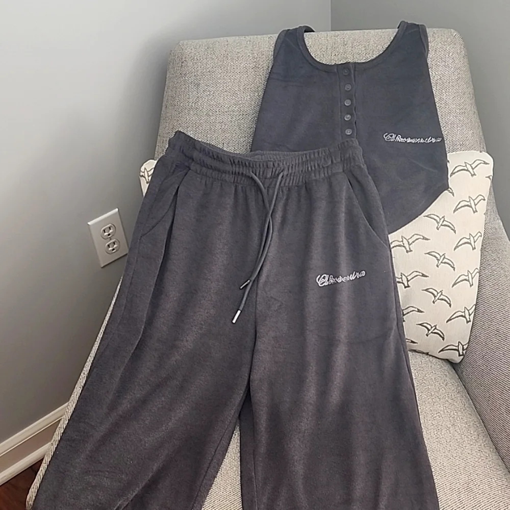 Velour set! - Picture 1 of 6